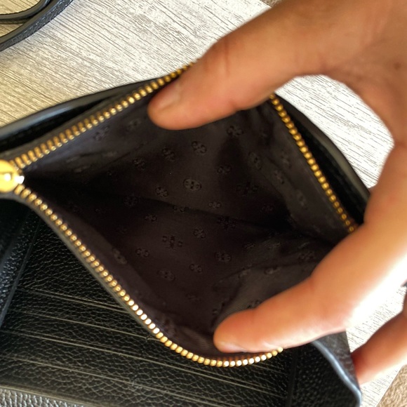 New , authentic tory burch crossbody - Picture 8 of 16